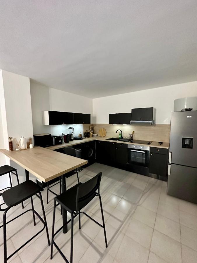 Avec Jardin Apartment *